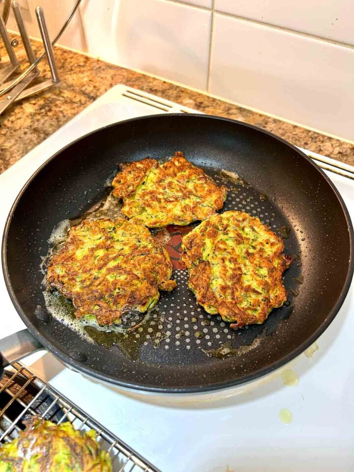 Crispy Summer Zucchini Fritters: A Classic Garden-to-Table Recipe 2 Crispy Summer Zucchini Fritters: A Classic Garden-to-Table Recipe